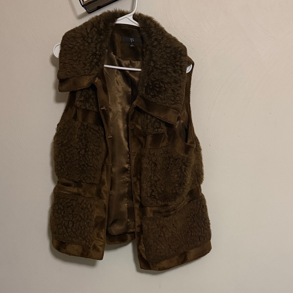 Plush Sherpa Vest - Brown Faux-Sheepskin Sleeveless Cardigan